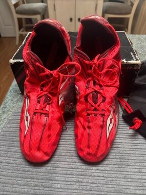 Saucony Men’s Red Track Racing Spikes
